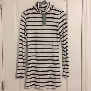 Maternity long sleeve turtleneck